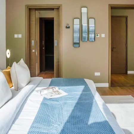 Luxury Apartment With Pool, Patio & Gym In City Walk Dubai Exterior photo
