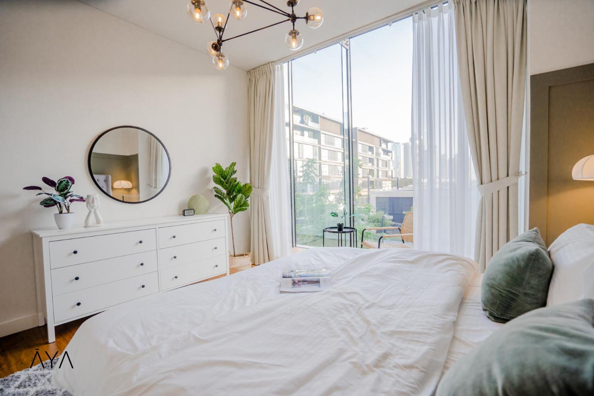 Luxury With Pool, Patio & Gym In Walk Apartment