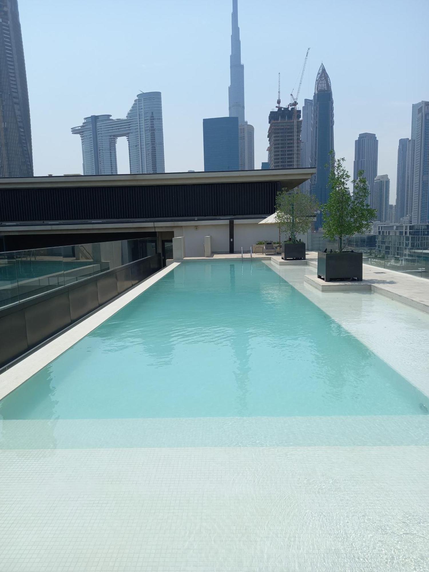 Apartment Luxury With Pool, Patio & Gym In Walk