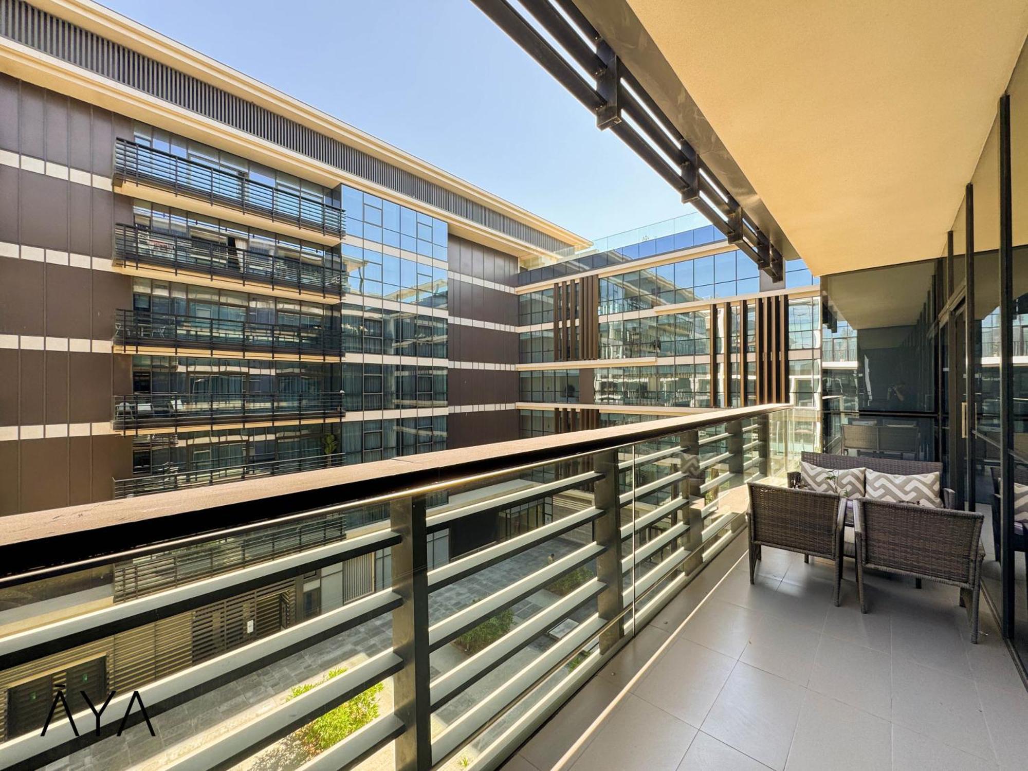 Luxury With Pool, Patio & Gym In Walk Apartment Dubai