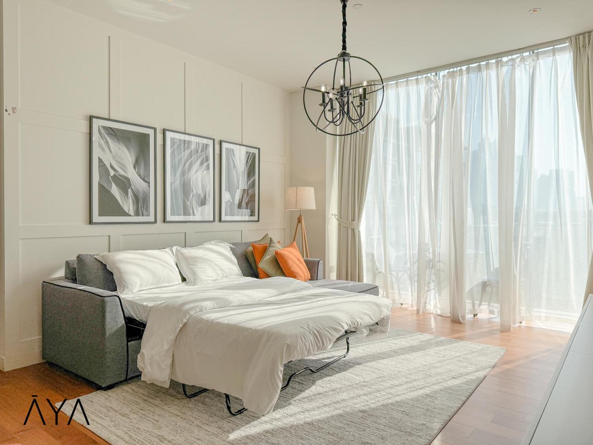 Luxury With Pool, Patio & Gym In Walk Apartment *