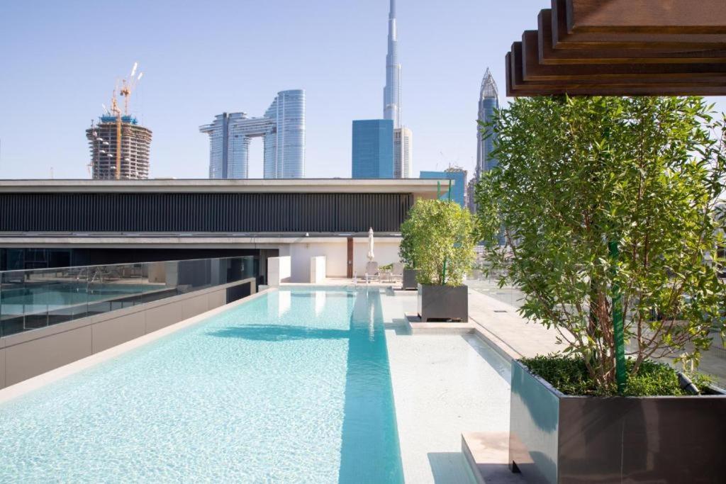 Luxury With Pool, Patio & Gym In Walk Apartment Dubai