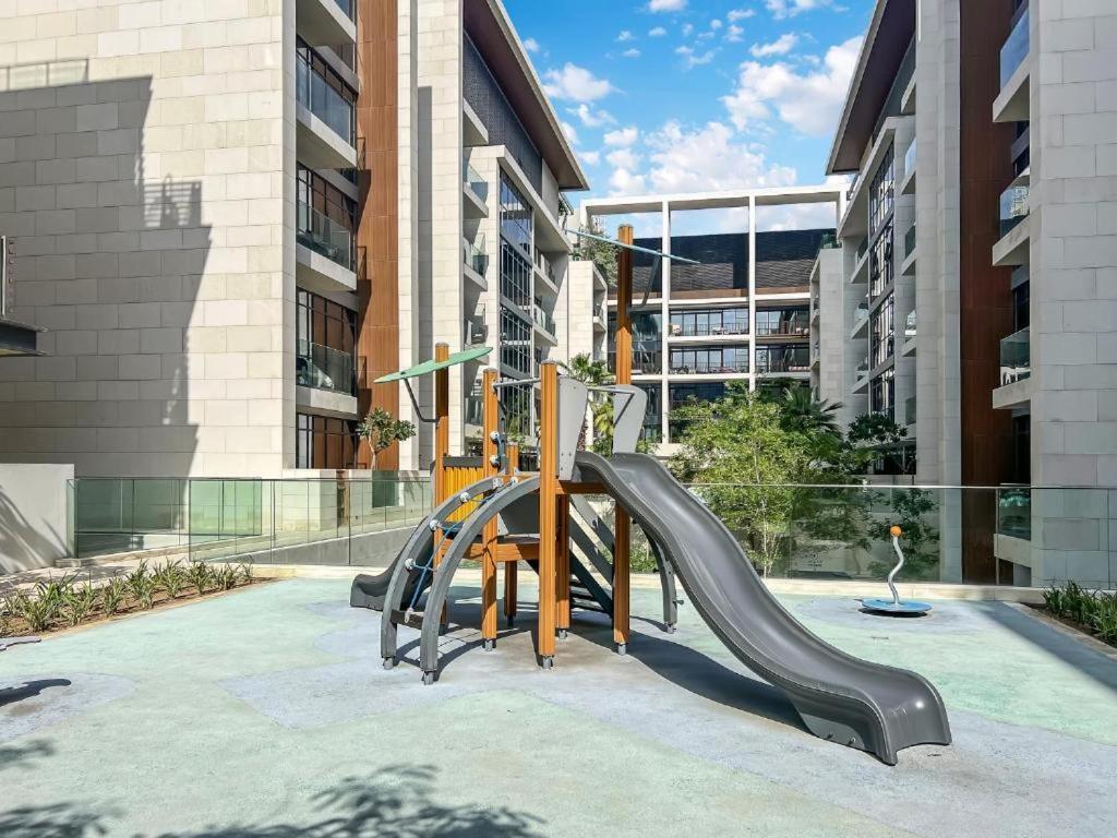 Apartment Luxury With Pool, Patio & Gym In Walk